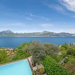 Privater Pool Und Herrlicher Seeblick By Interhome トッリ・デル・ベーナコ