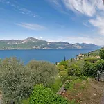 Privater Pool Und Herrlicher Seeblick By Interhome * トッリ・デル・ベーナコ