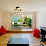 Privater Pool Und Herrlicher Seeblick By Interhome * トッリ・デル・ベーナコ