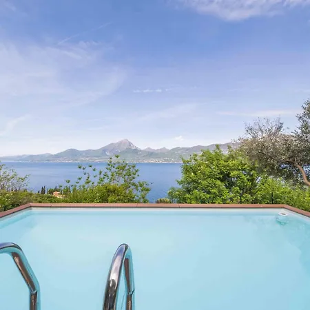 Privater Pool Und Herrlicher Seeblick By Interhome