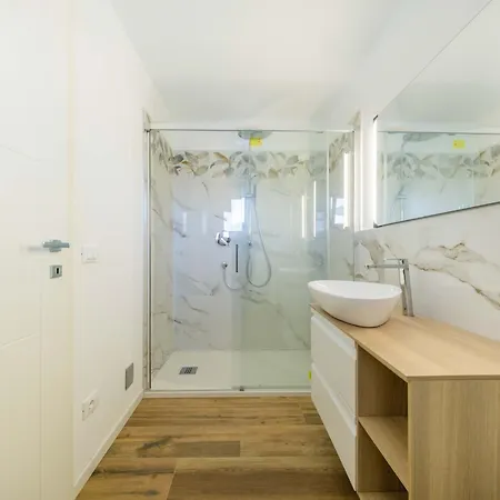 펜션 Privater Pool Und Herrlicher Seeblick By Interhome