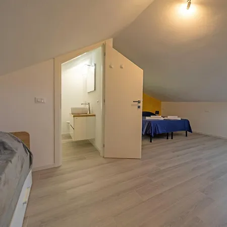 펜션 Privater Pool Und Herrlicher Seeblick By Interhome